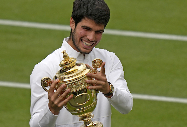 Alcaraz vence a Djokovic en Wimbledon por su segundo Grand Slam