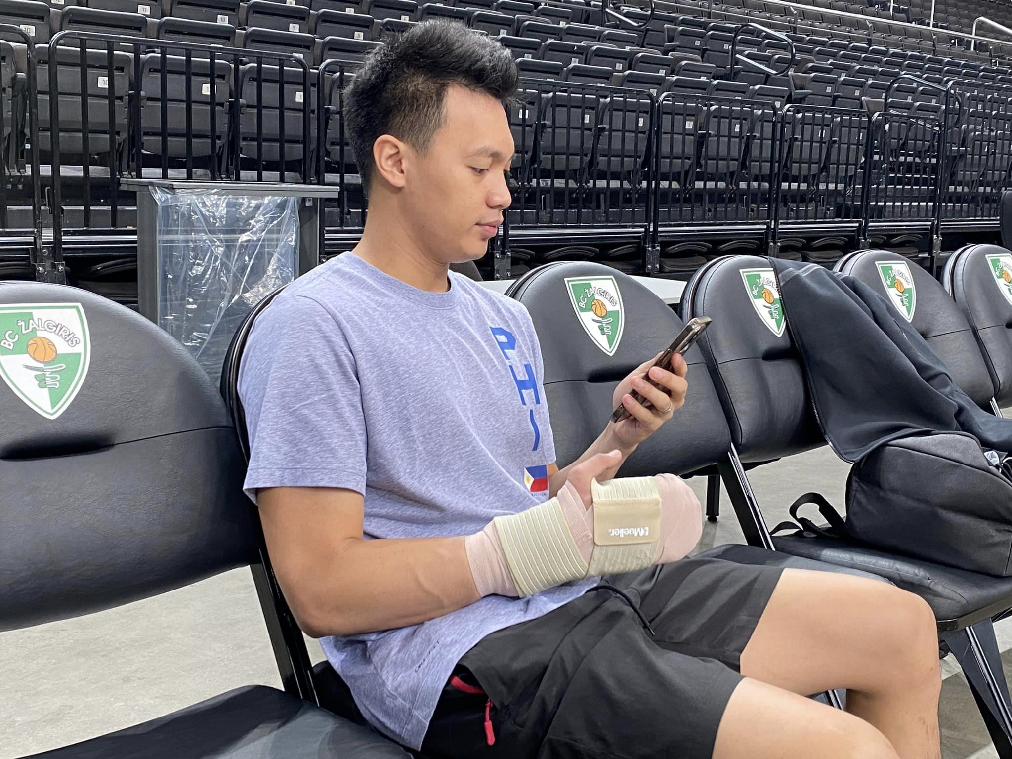 Scottie Thompson injures right hand during Gilas Euro camp