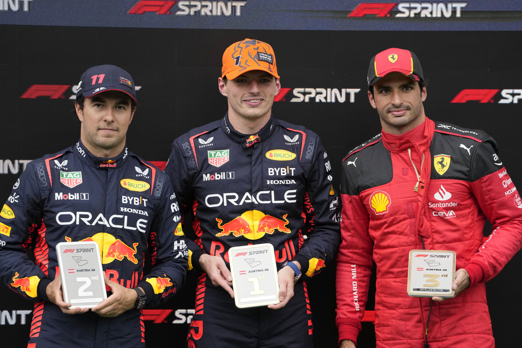 F1: Max Verstappen beats teammate Sergio Perez to win Austrian GP ...