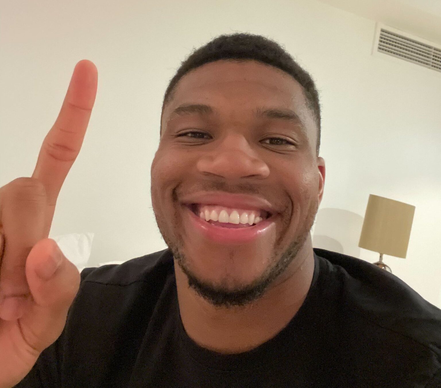 Giannis Antetokounmpo jokes Saudi’s Al-Hilal to take him instead: ‘I look like Kylian Mbappe’