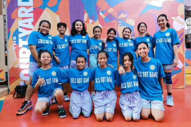 Young female ballers from Girls Got Game Philippines