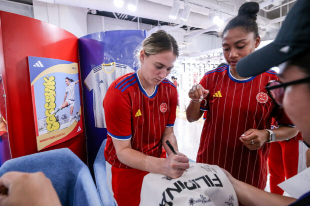 Olivia McDaniel and Jessika Cowart Filipinas Philippines Women's World Cup