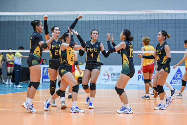 The Lady Tamaraws celebrate afterdebuting with a straight-sets win in
the V-League Collegiate Challenge.
—CONTRIBUTED PHOTO
