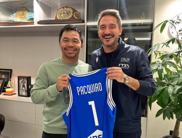 Manny Pacquiao e il Ct dell’Italia Gianmarco Buzzico finalmente si incontrano