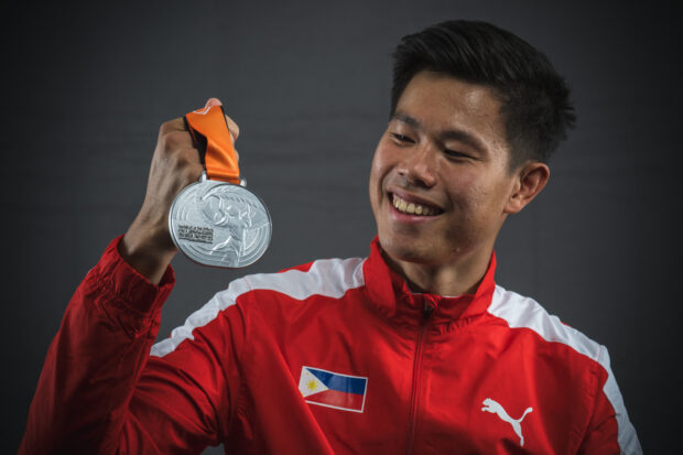 Men's pole vault silver medallist Philippines' Ernest John Obiena