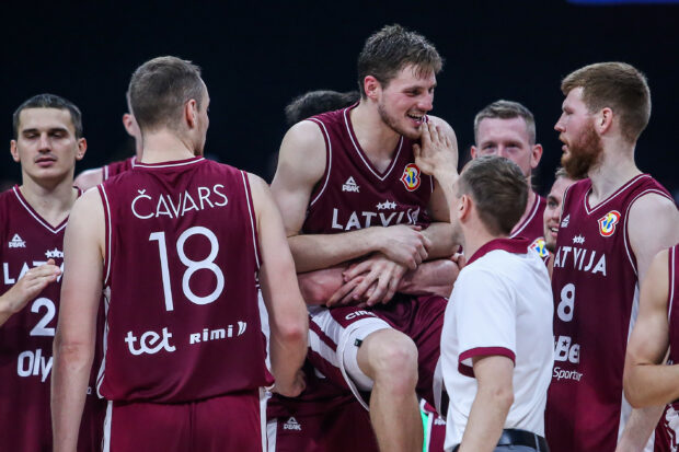 Latvija atgriežas mājās pateicīga pēc “neticamā” skrējiena FIBA ​​Pasaules kausa izcīņā