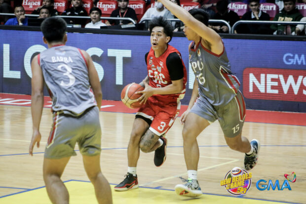 King Gurtiza braces for a bucket against the Lyceum defense. –NCAA Photo