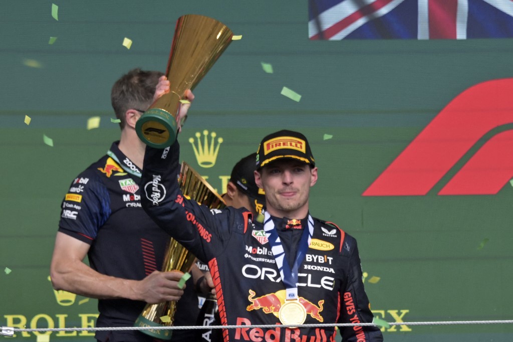 Verstappen wins Brazilian Grand Prix, Perez distances from