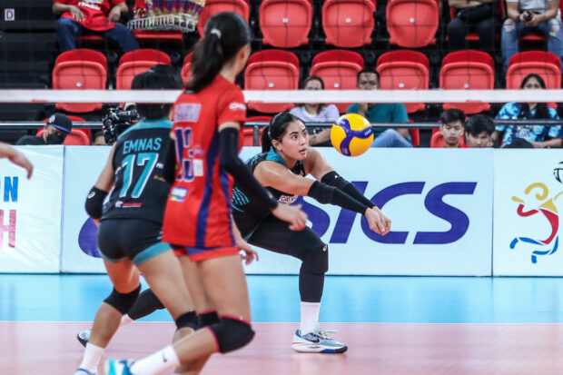 Galeries Towers High Risers' Roma Joy Doromal in the PVL All-Filipino Conference.