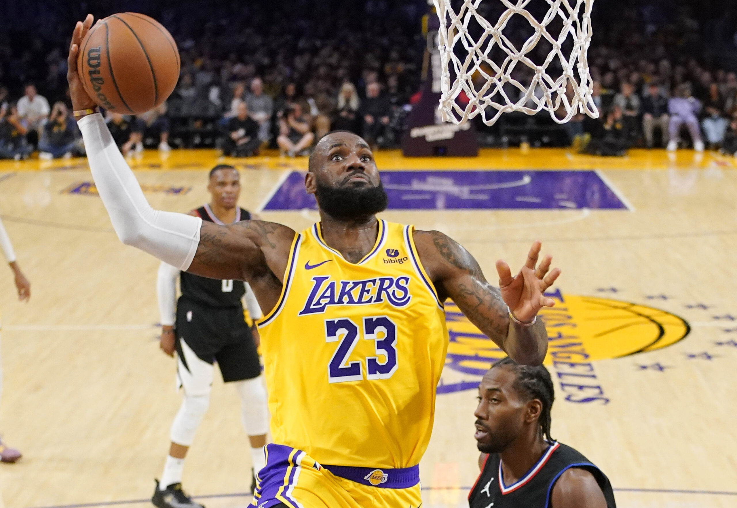 NBA LeBron James, Lakers hold off Clippers in OT Inquirer Sports