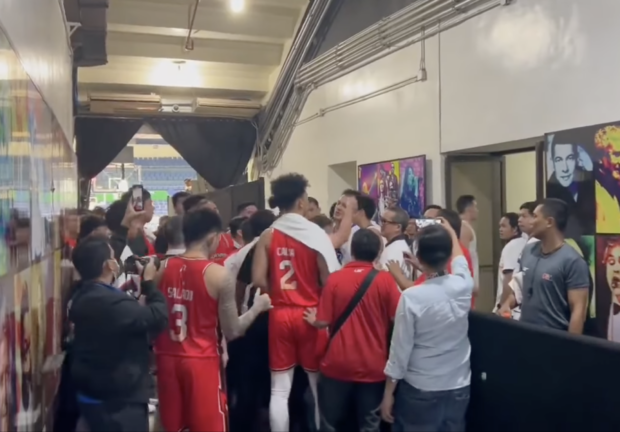 Commotion in the tunnel leading to the dugout between NorthPort and NLEX PBA