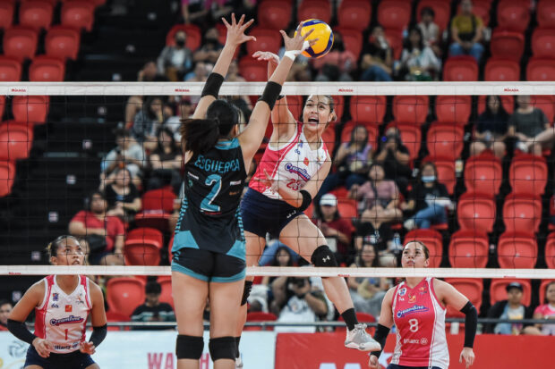Jema Galanza (No. 23) thinks she can still do better, especially with Creamline's next match being a semi-final match against Chery Tiggo.  —PVL IMAGES