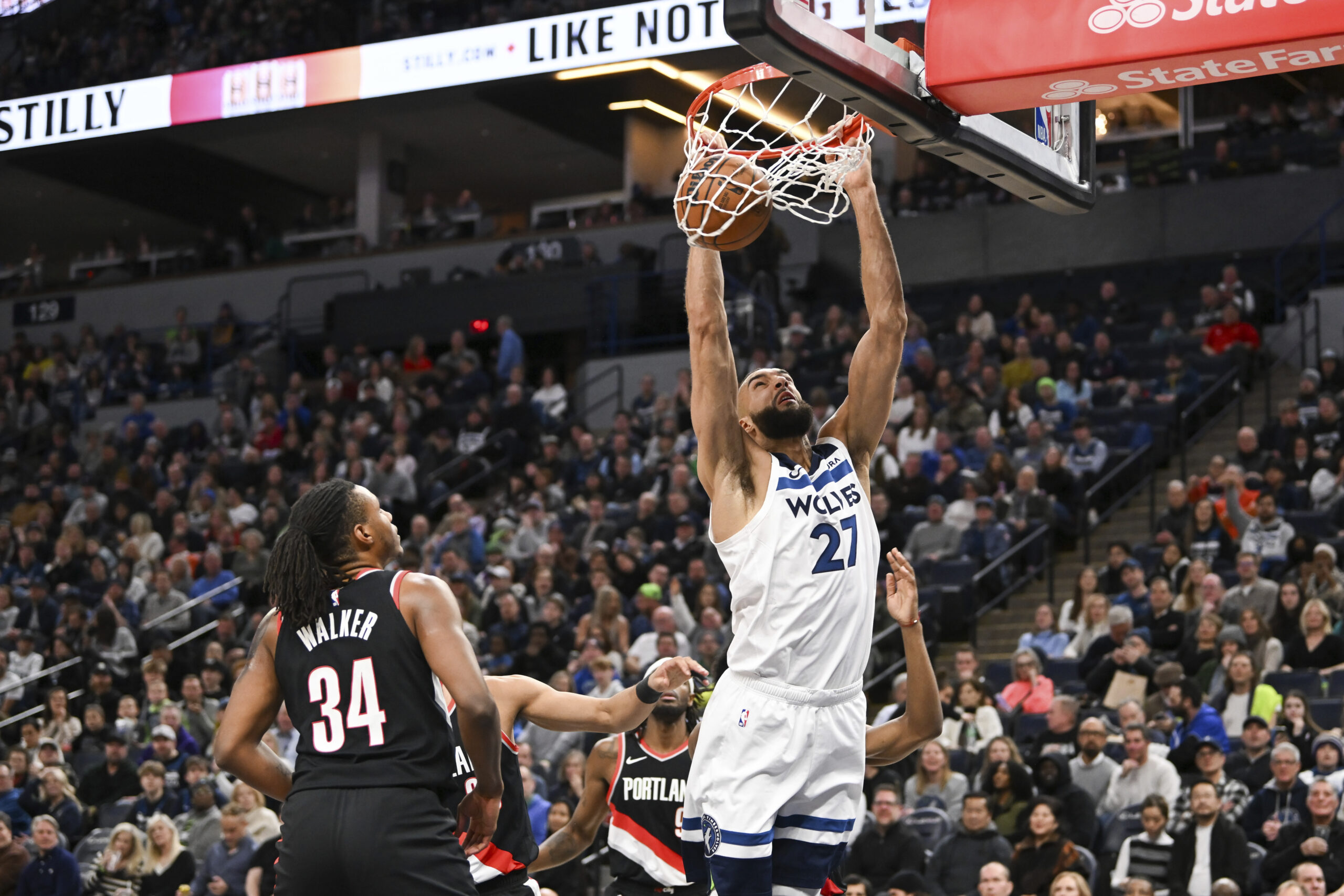 NBA: Timberwolves Breeze Past Trail Blazers