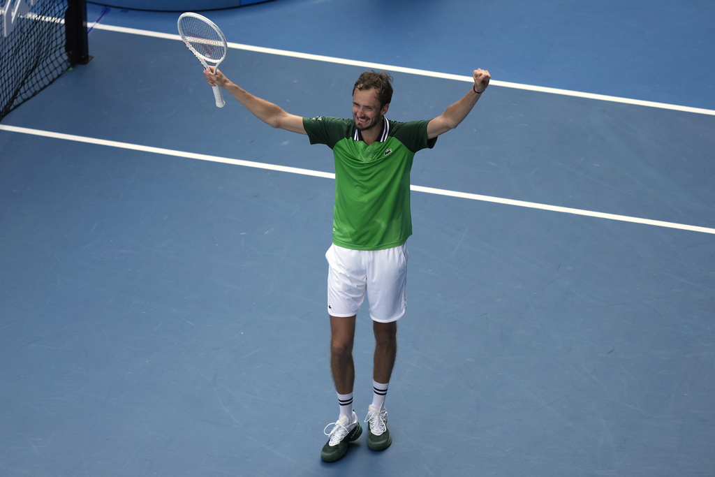 Medvedev grinds into Australian Open 2024 semifinals