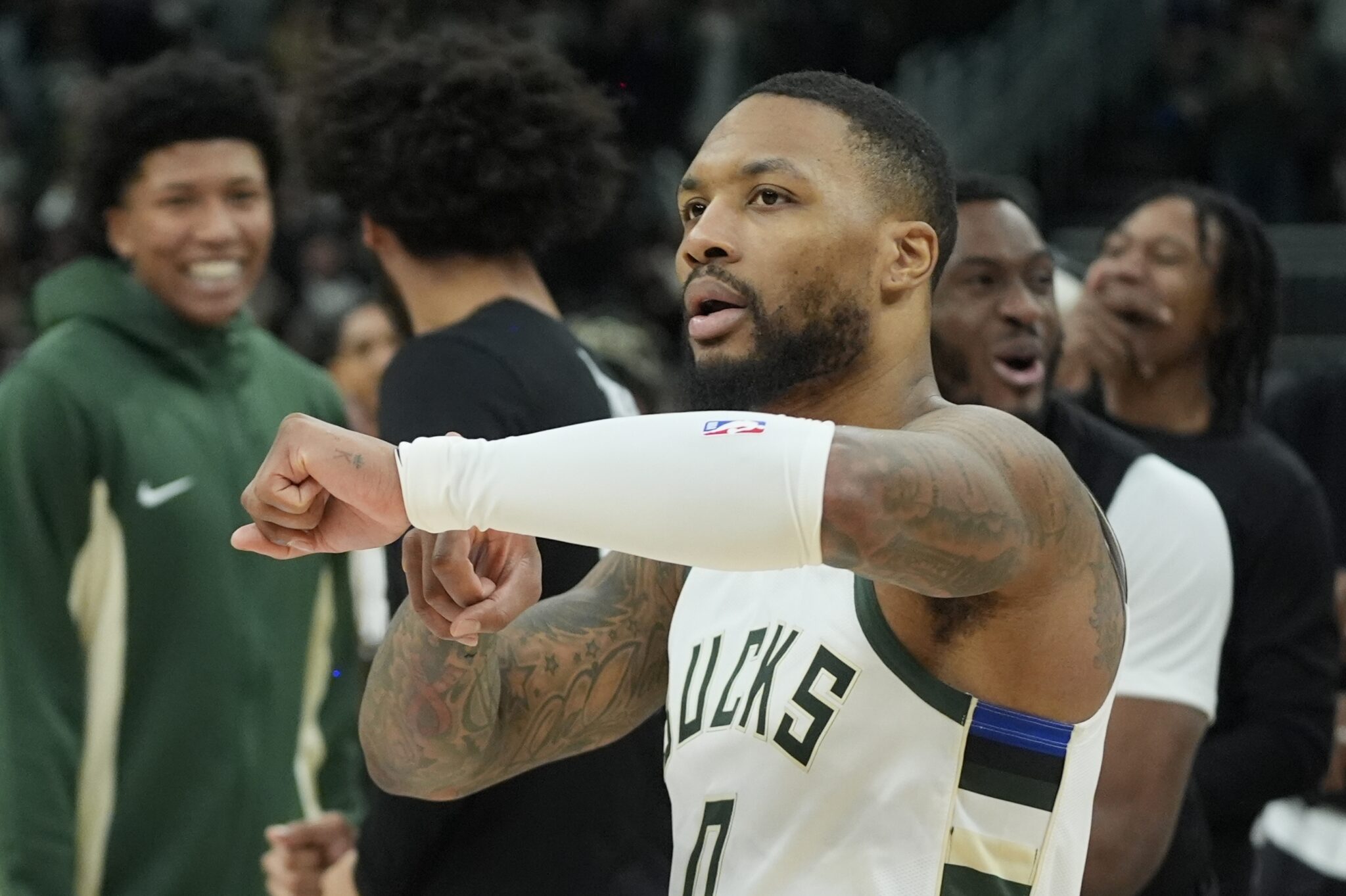 Damian Lillard Hits Buzzer-beater, Bucks Stun Kings In OT | Sportal ...