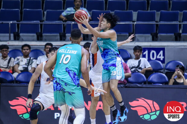 Phoenix Fuel Masters' Tyler Tio in the PBA Commissioner's Cup. 