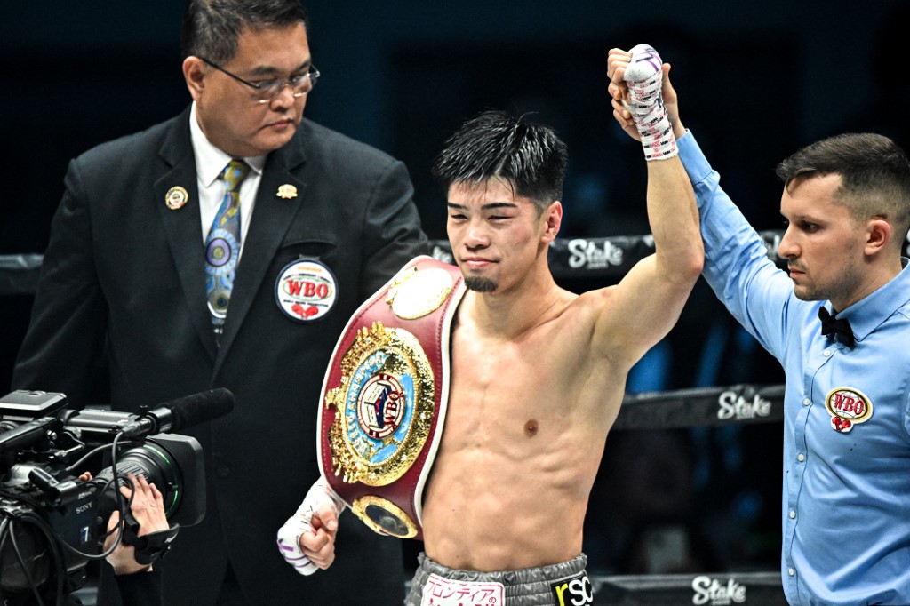 Japan's Kosei Tanaka boxing