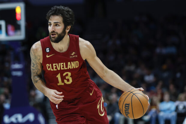 Ricky Rubio signs with Barcelona