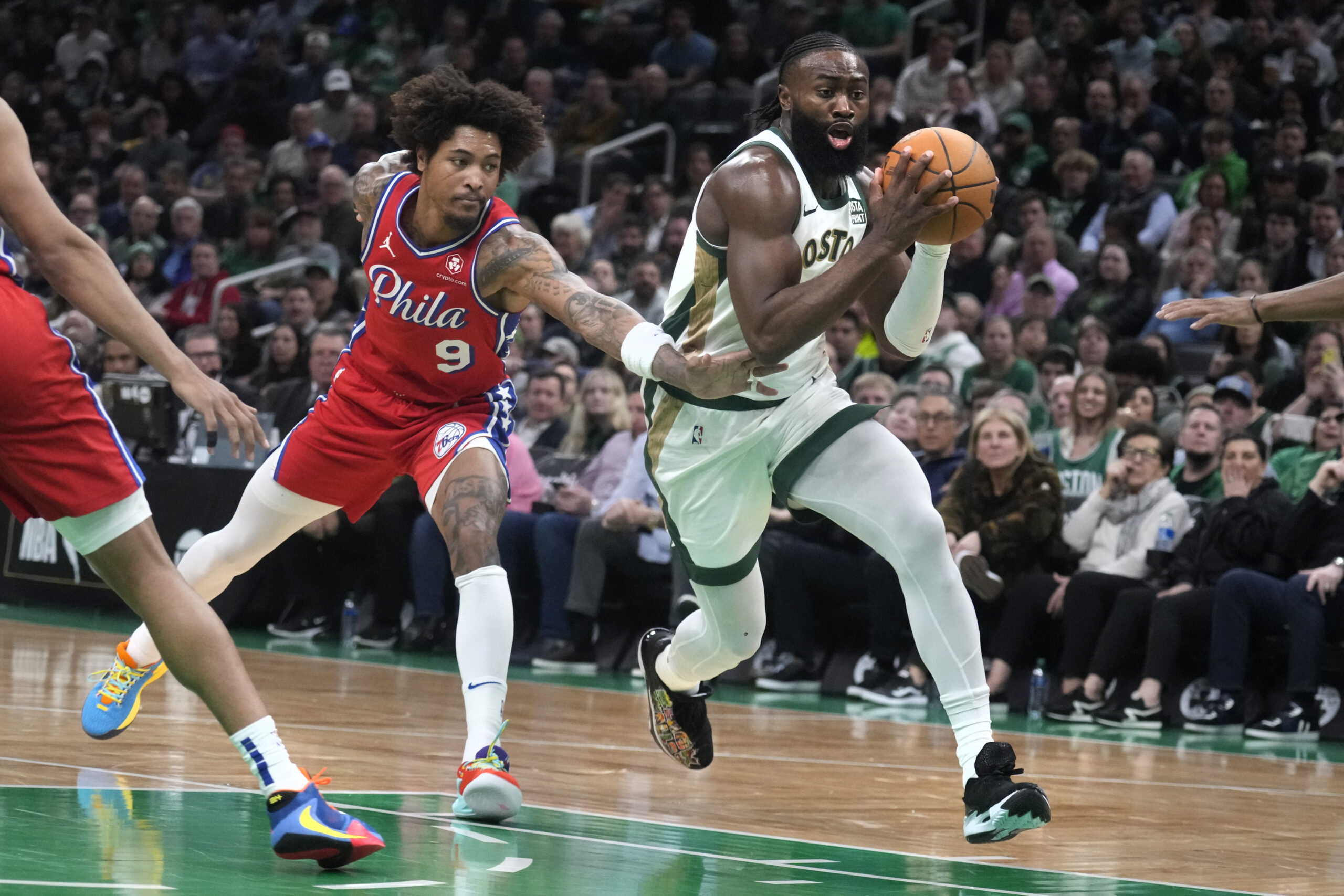 NBA: Celtics Pull Away In Fourth To Defeat 76ers