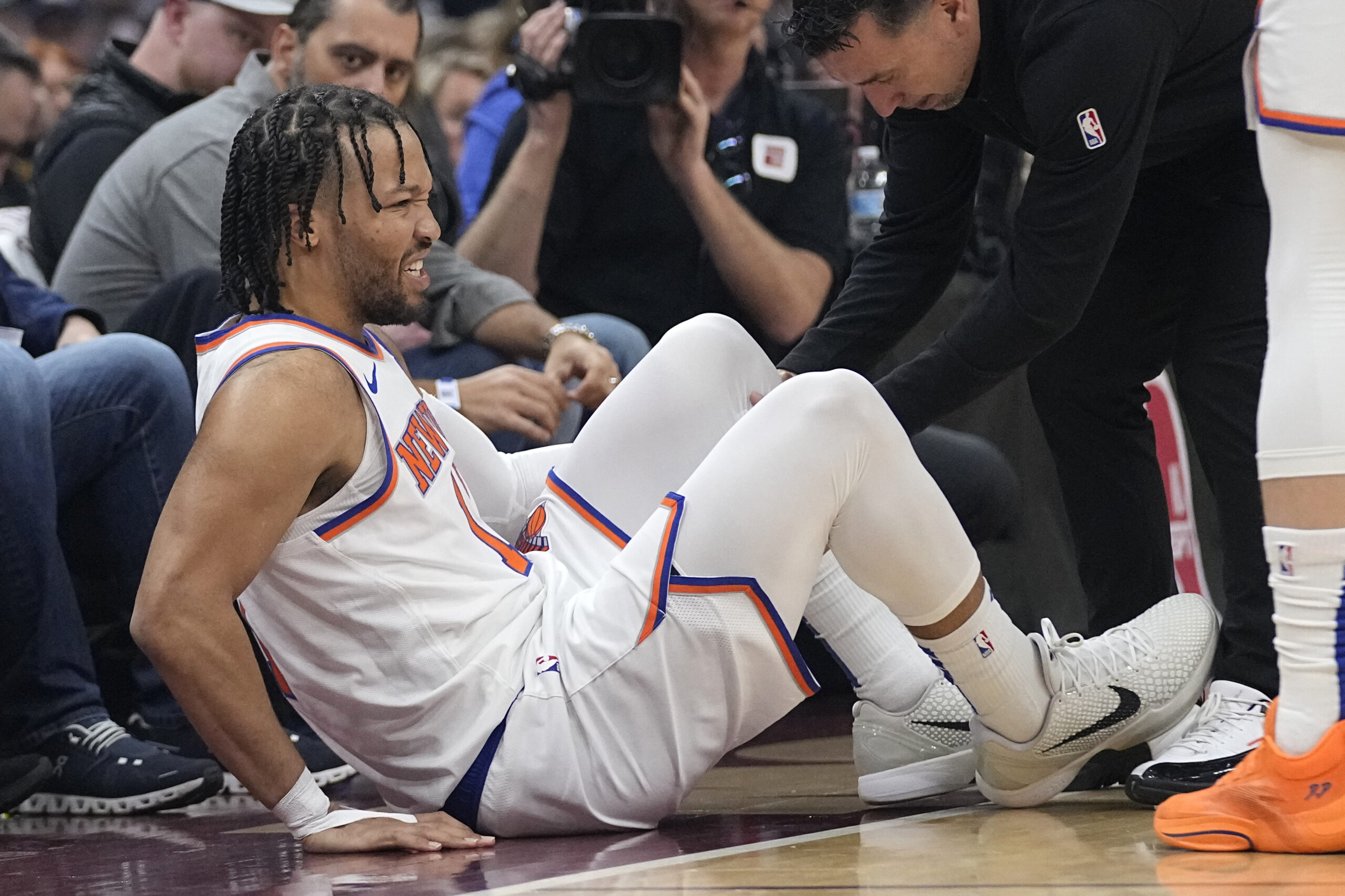 Jalen Brunson injury Knicks beat Cavaliers NBA