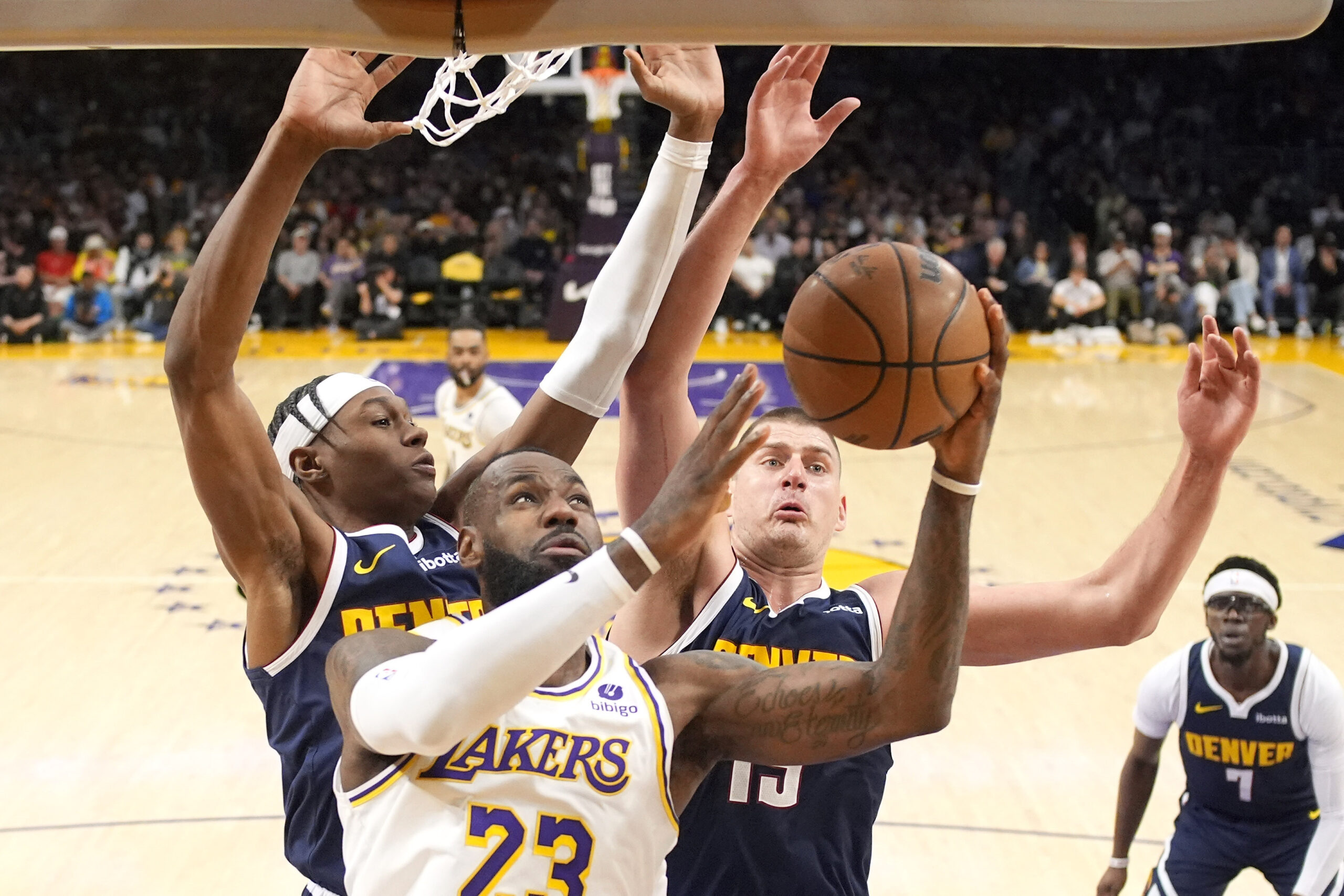 LeBron James Lakers beat Nuggets Game 4 NBA playoffs