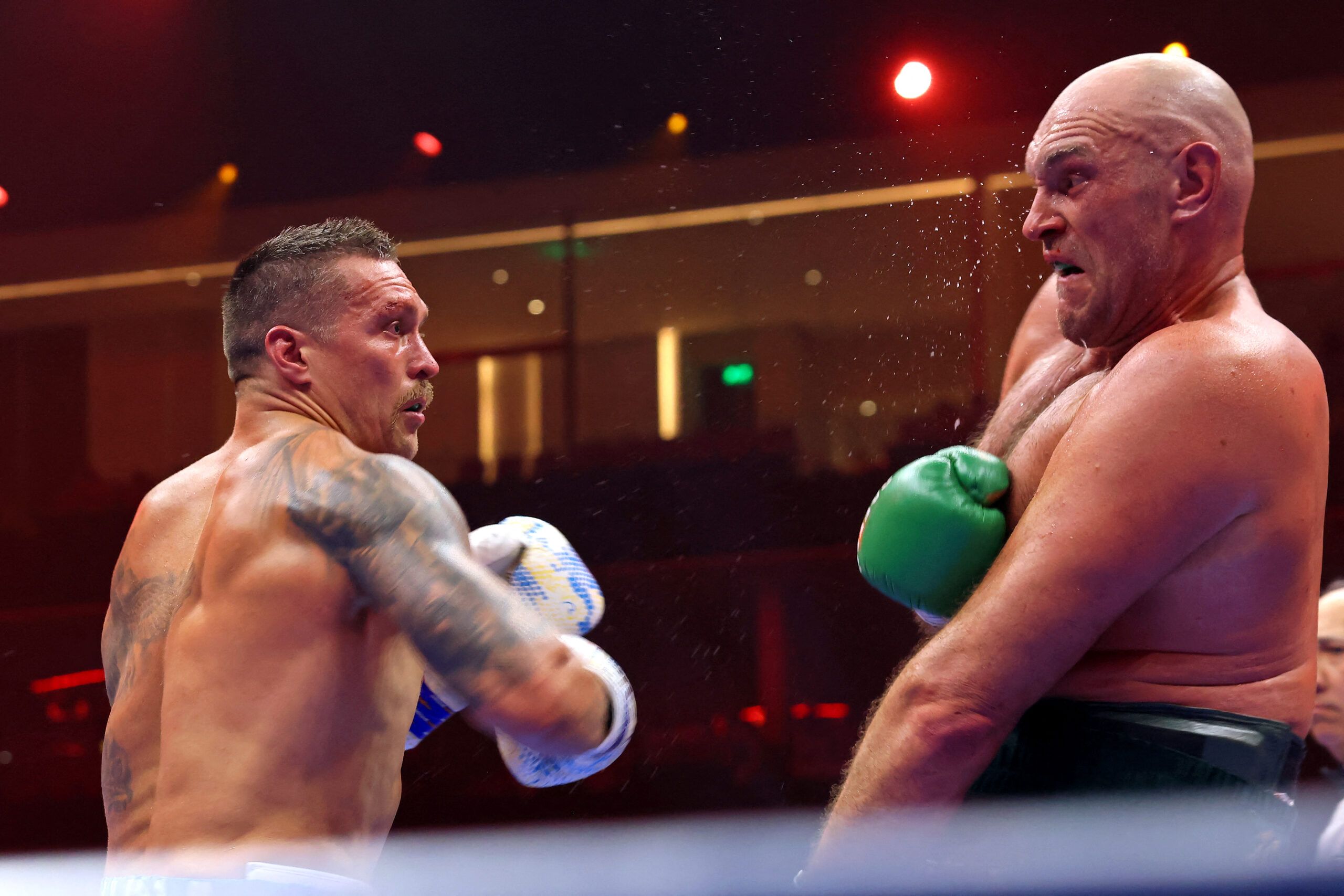 Oleksandr Usyk beats Tyson Fury for undisputed heavyweight title