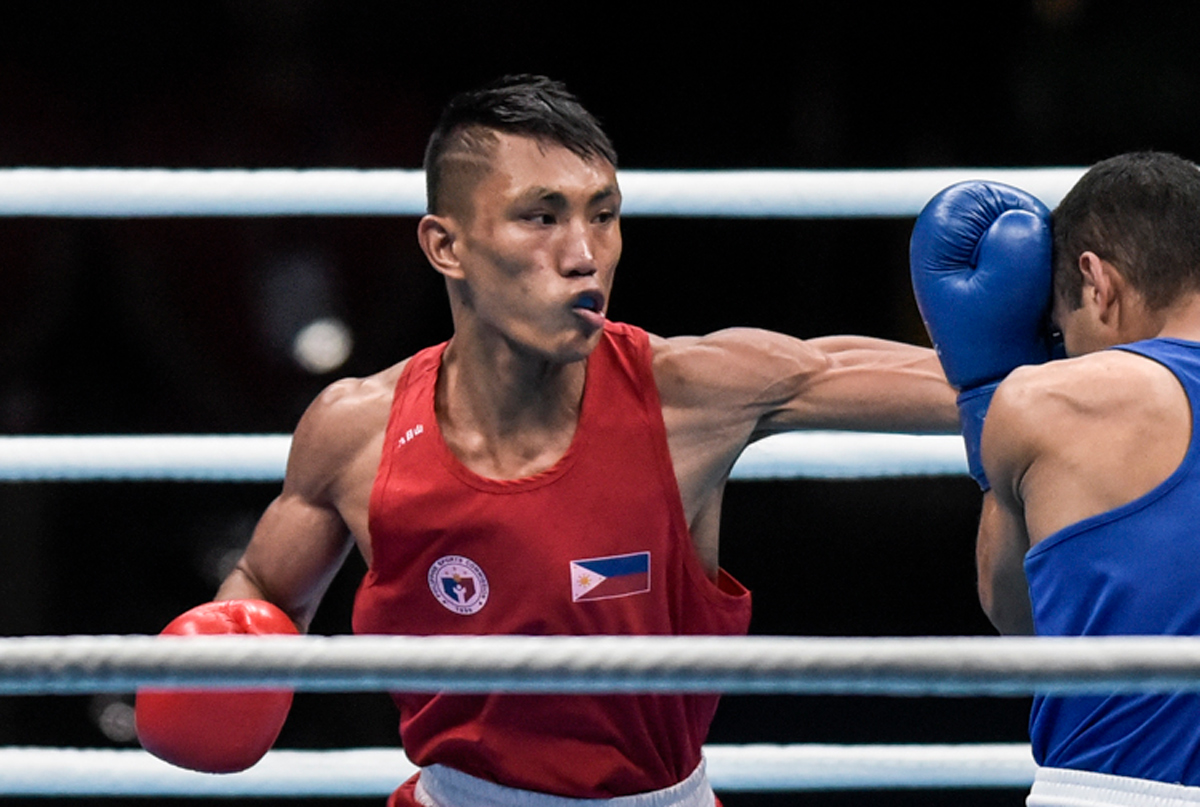 Philippines' Rogen Ladon boxing Paris Olympics