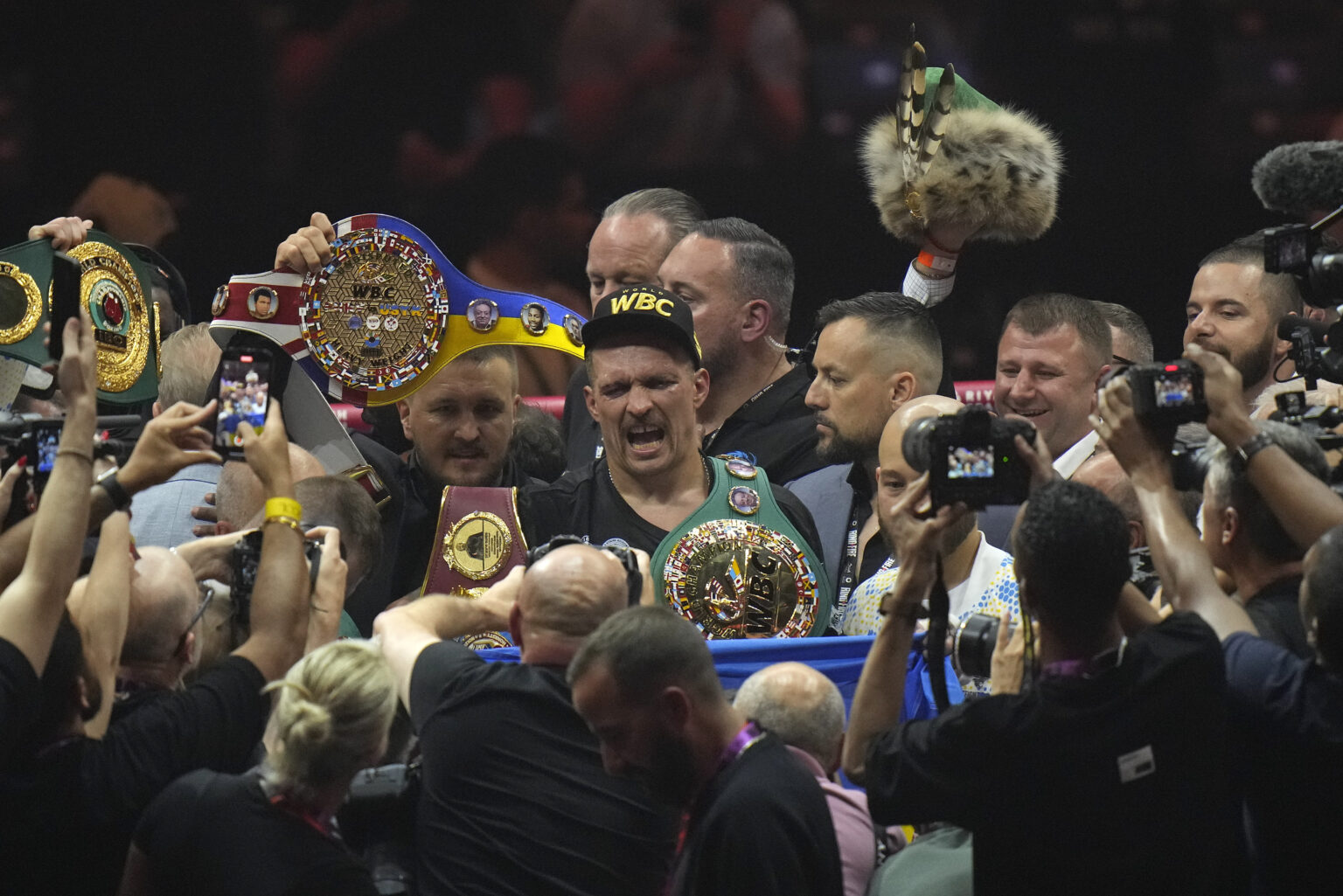 Usyk edges Tyson Fury to become undisputed heavyweight champion