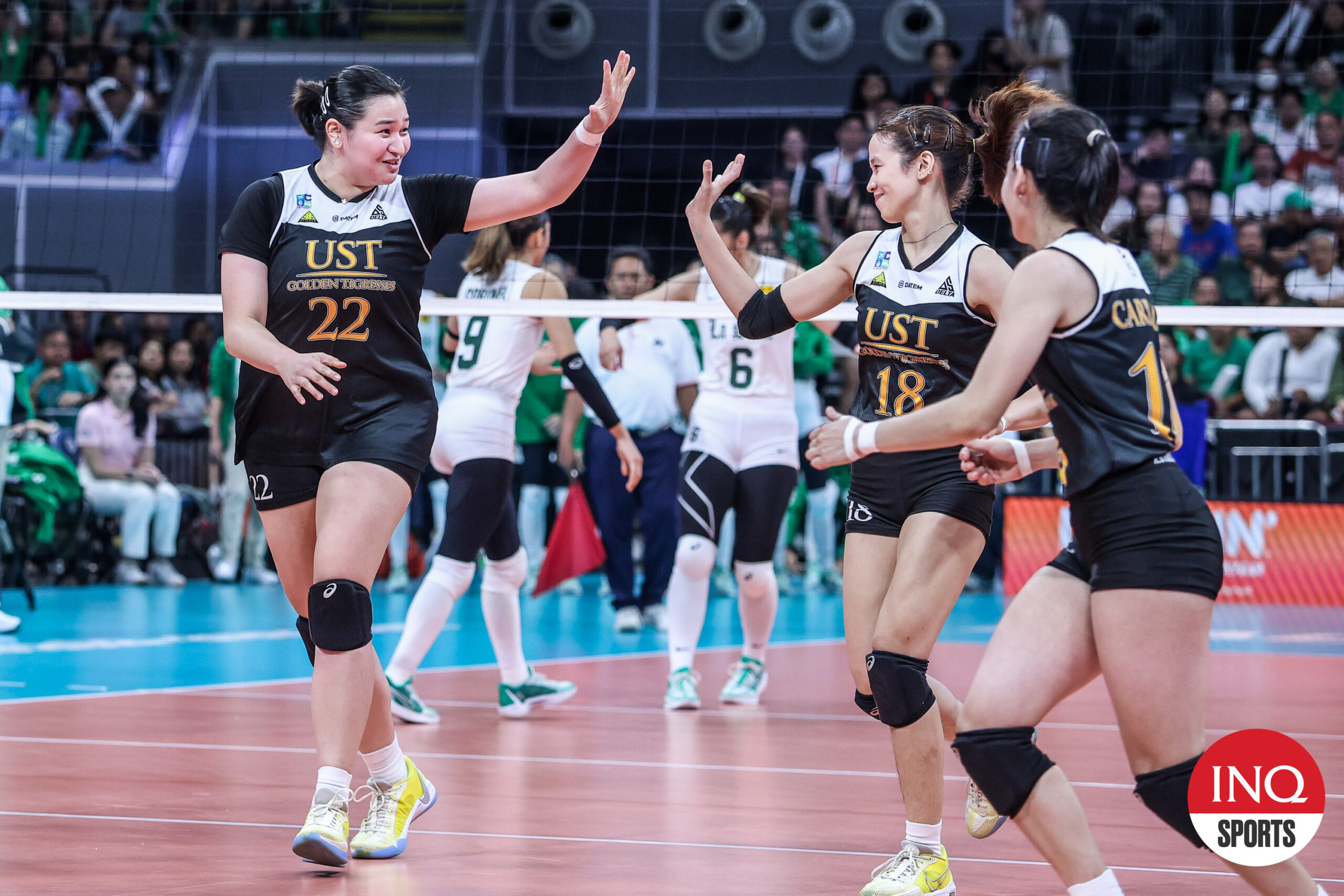 UST Tigresses clinched a Finals ticket to UAAP Season 86 women's volleyball tournament, dethroning La Salle. –MARLO CUETO/INQUIRER.net