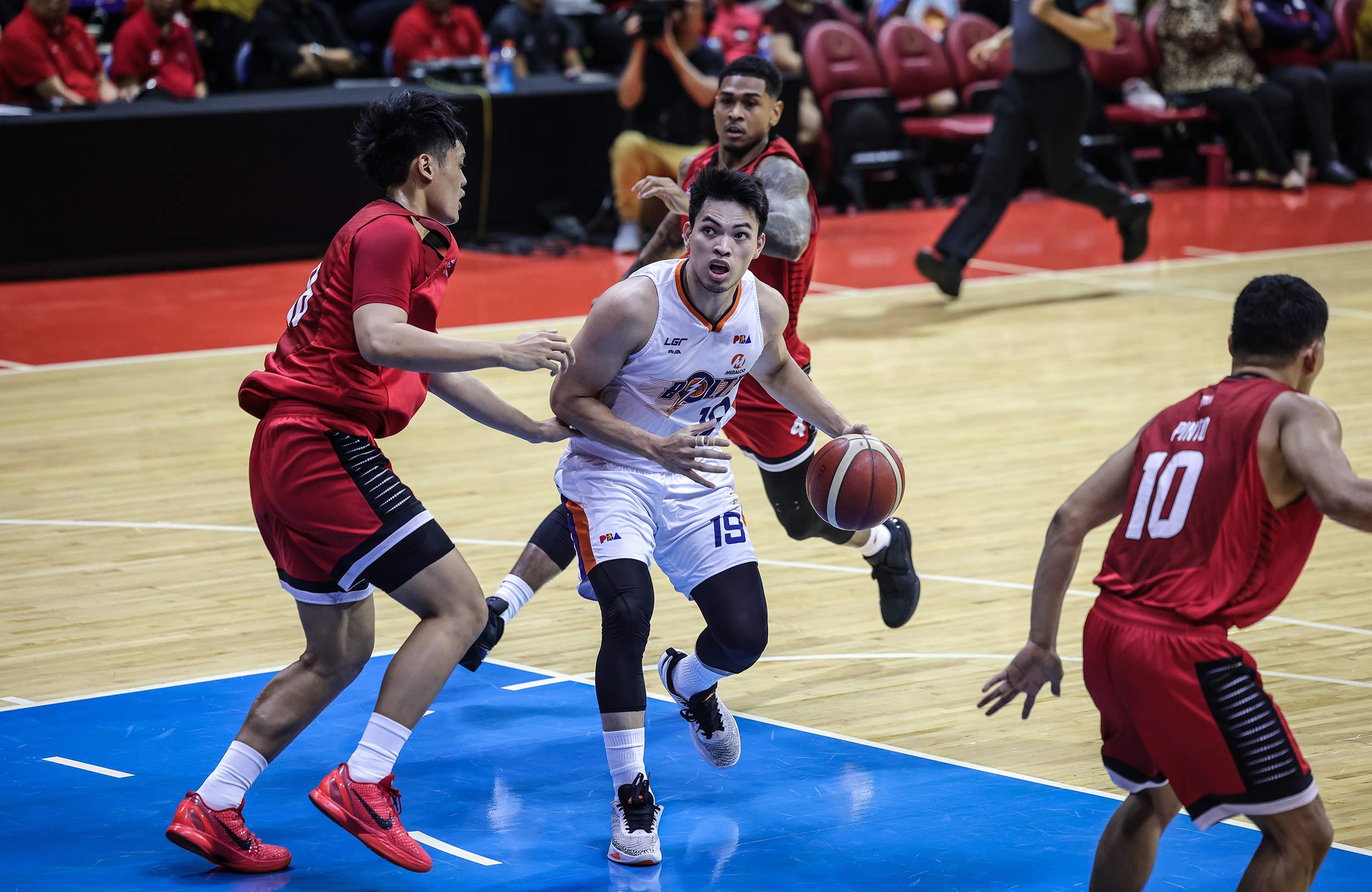 Meralco Bolts' Bong Quinto during the PBA Philippine Cup semifinals game against Ginebra Gin Kings