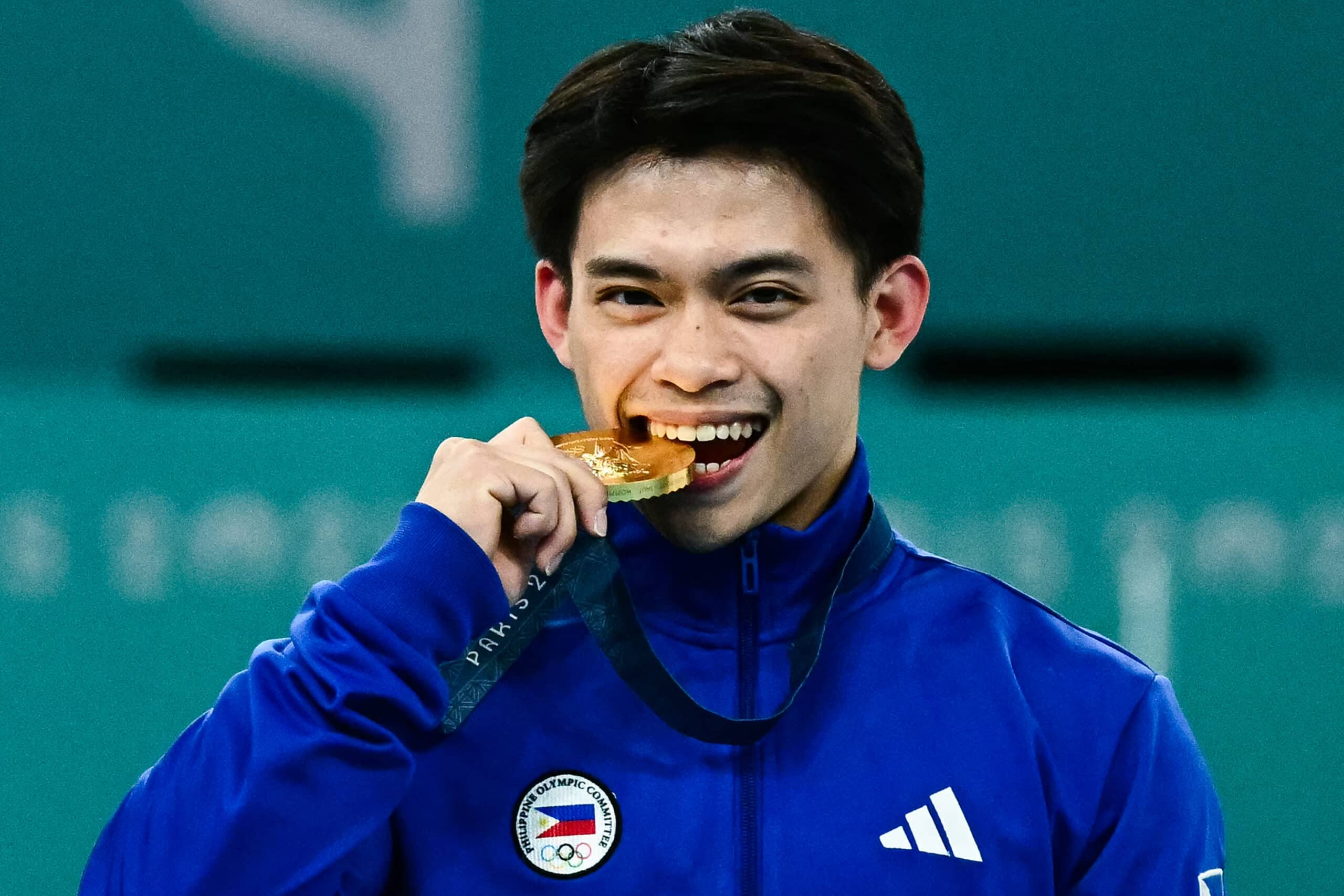 Carlos Yulo medalla de oro en gimnasia olimpiadas de parís marcos olimpicos