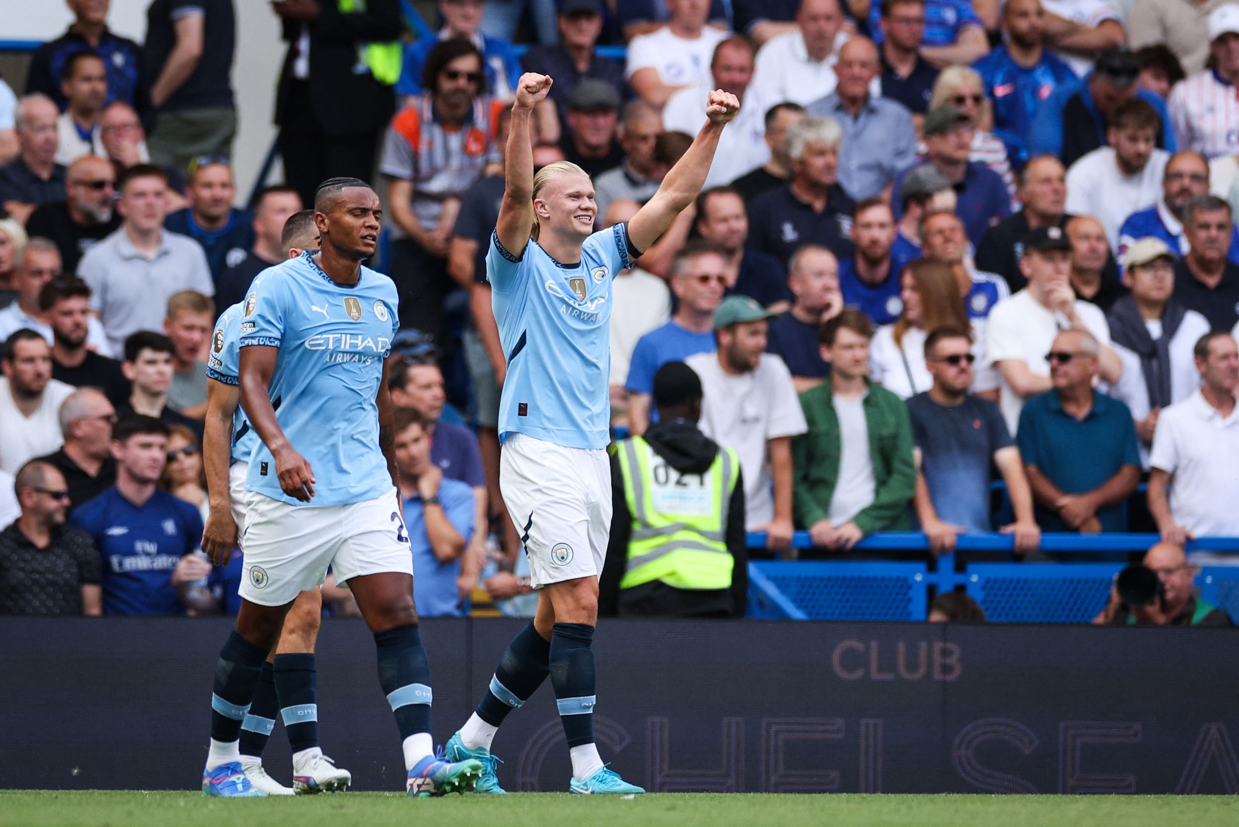 Man City beats Chelsea to start Premier League title defense News_ad