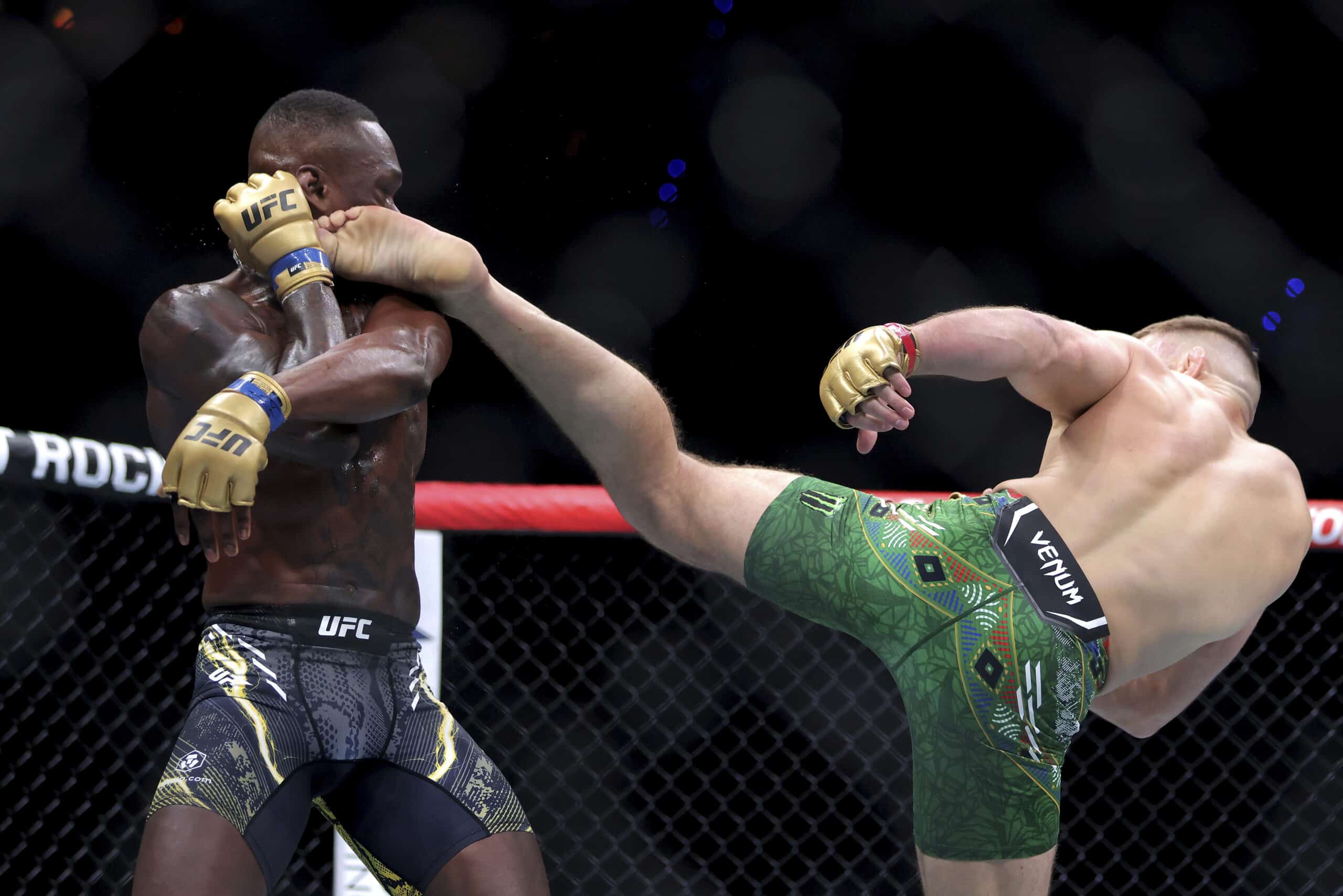 Dricus du Plessis beats Israel Adesanya UFC