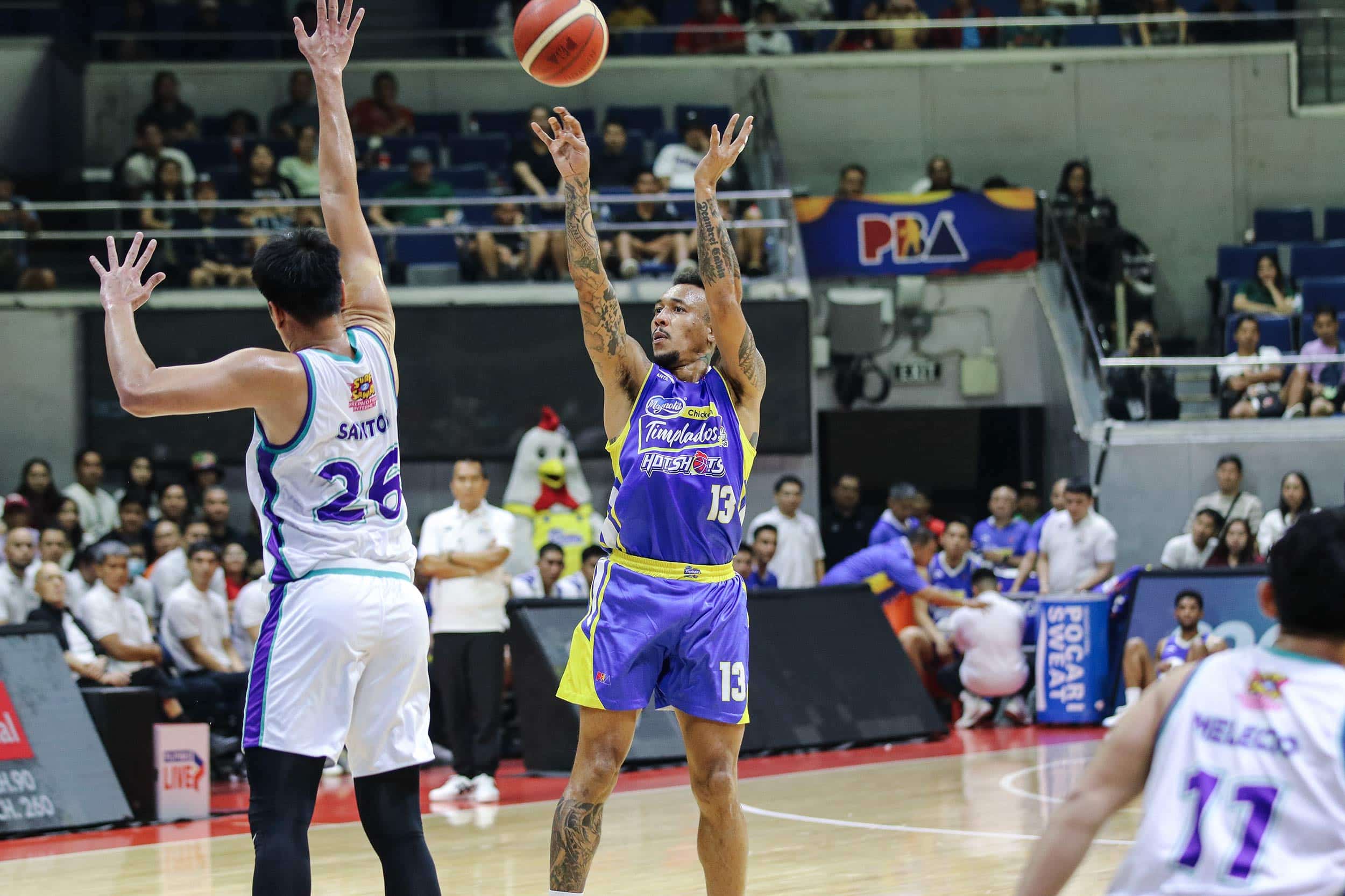 Magnolia Hotshots forward Calvin Abueva in the PBA Governors' Cup.