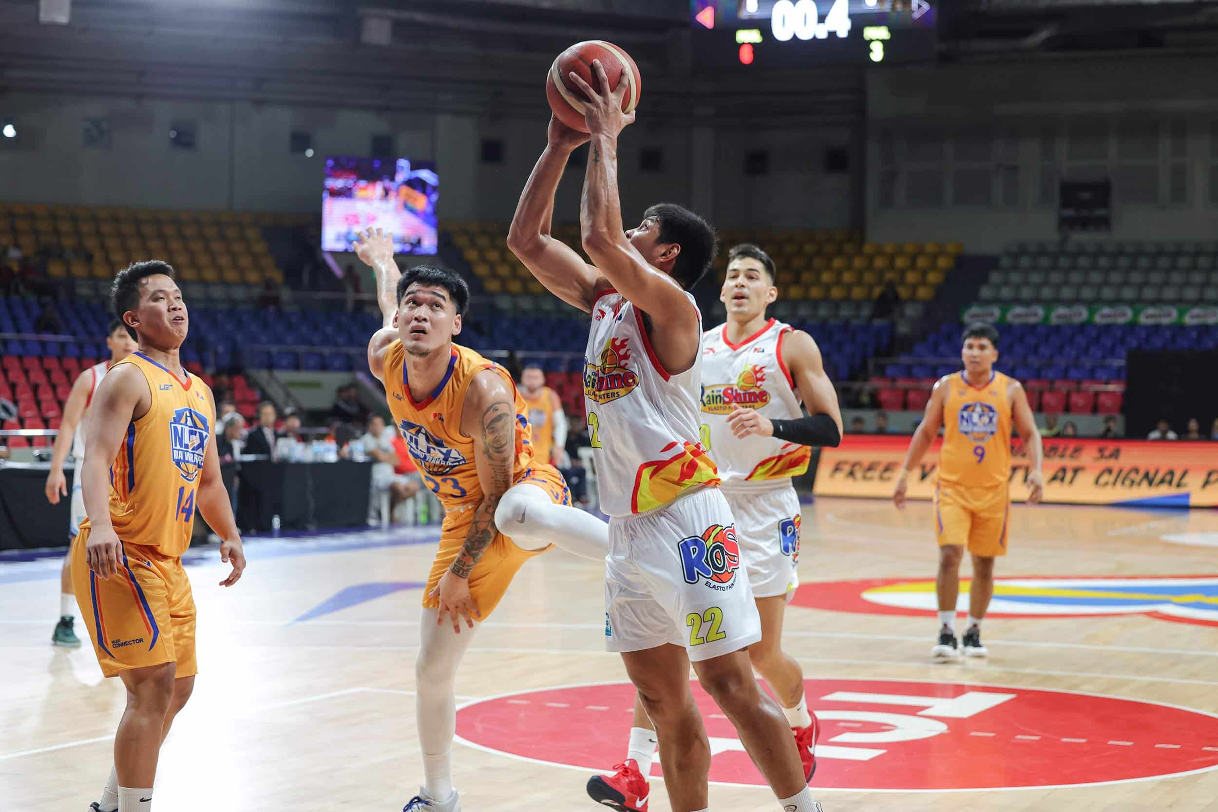 Rain or SHine's Jhonard Clarito during a PBA Governors' Cup game against NLEX