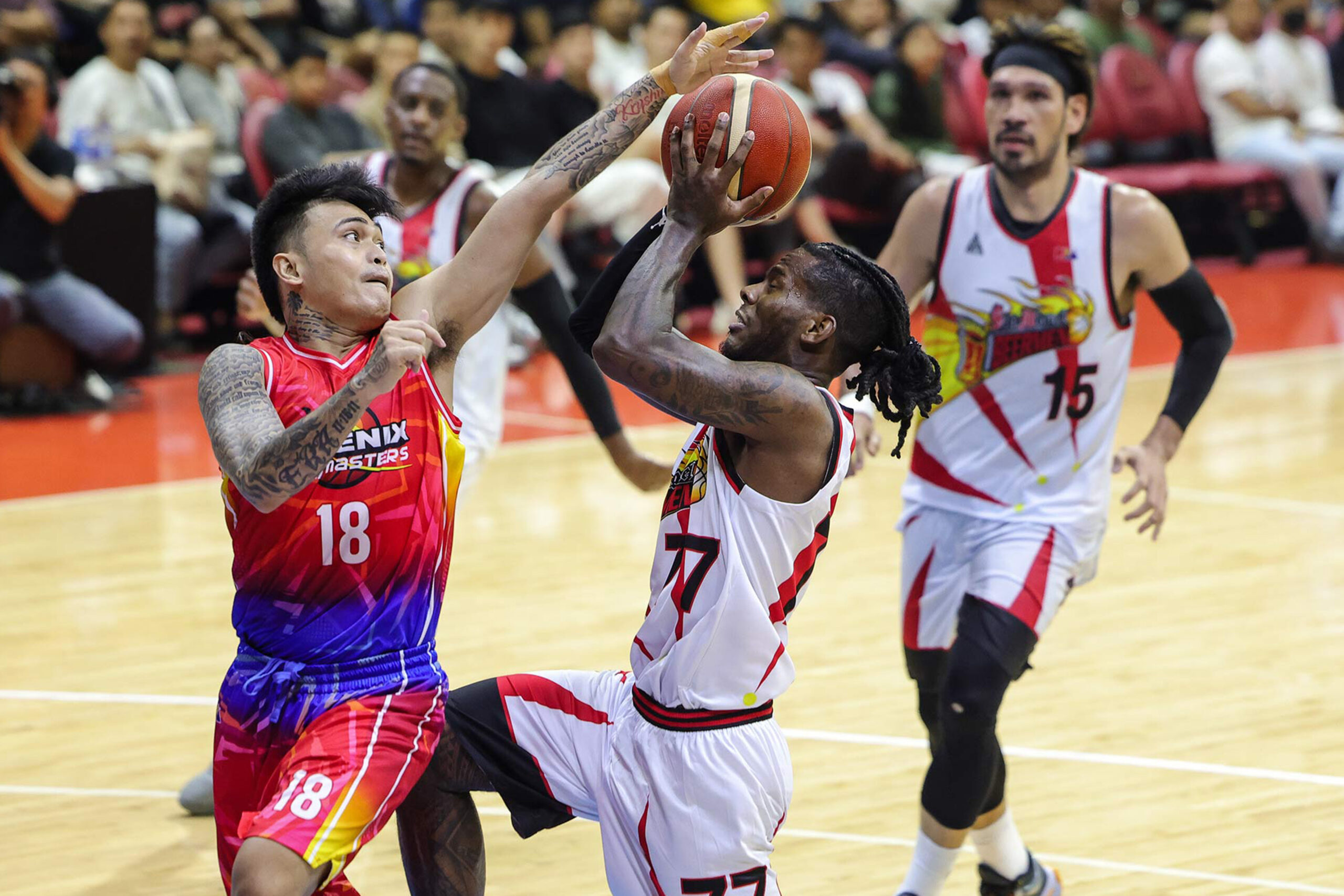 PBA: Crucial 4-point shot seals San Miguel win over Phoenix