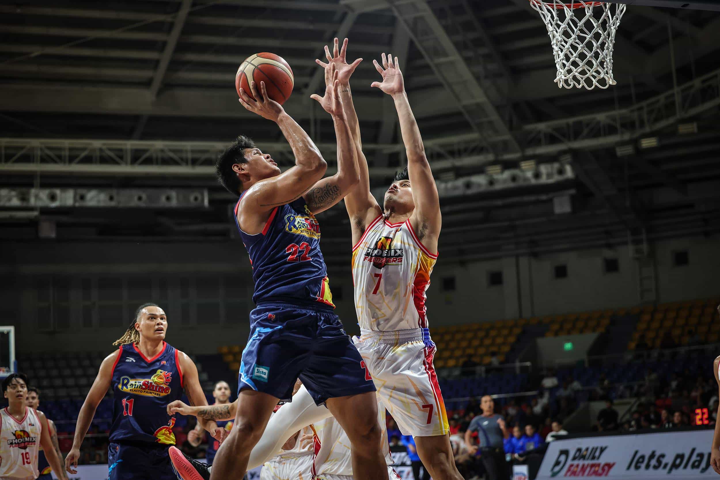 Rain or Shine Elastopainters' Jhonard Clarito in the PBA Governors' Cup.