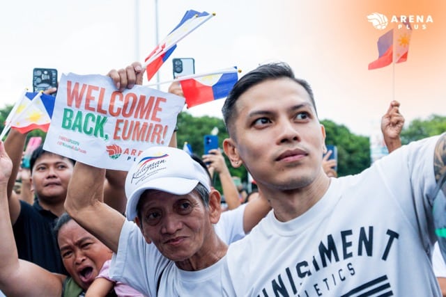 Supporters holding flags and cards welcomed Olympian boxer and ArenaPlus ambassador Eumir Marcial.