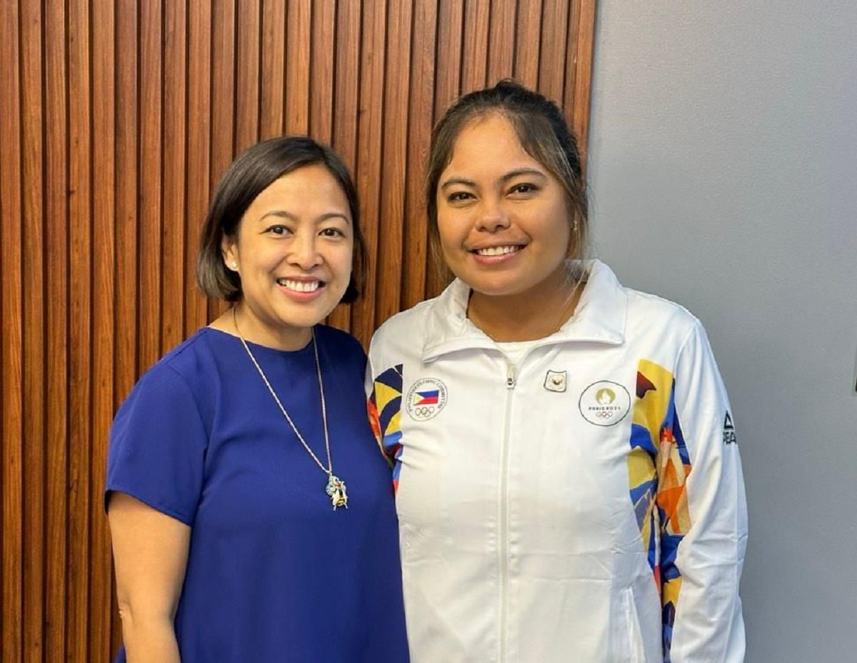 Makati Mayor Abby Binay welcomes Olympic golfer Dottie Ardina in Makati City.