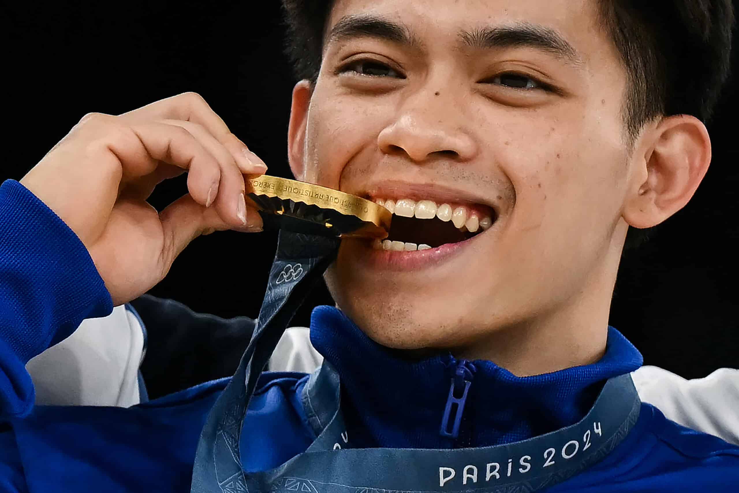 Carlos Yulo celebrates Paris Olympics gold with partner