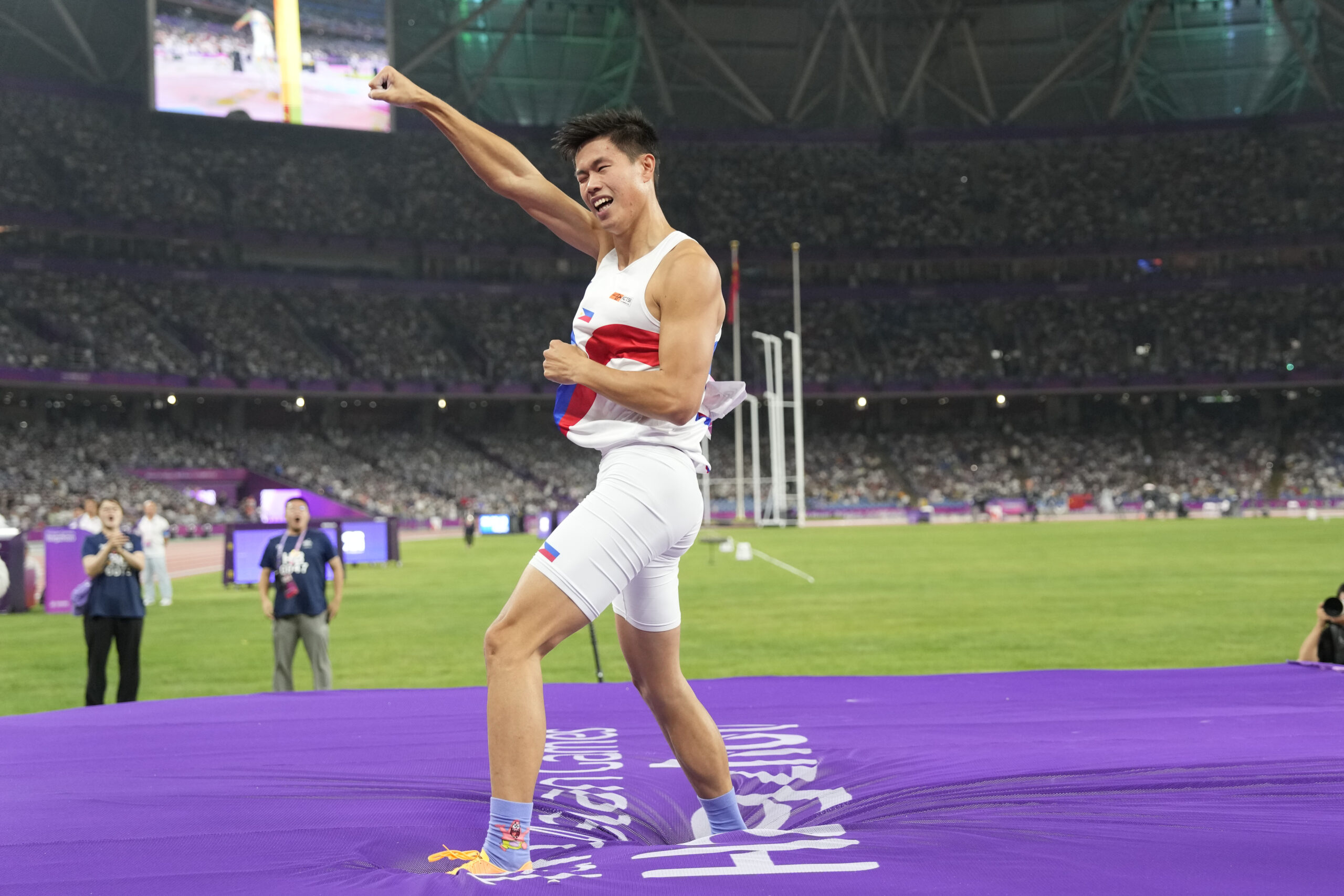 FILE–Team Philippines' top pole vaulter EJ Obiena finally begins his campaign in the Paris Olympics 2024. (AP Photo/Lee Jin-man)