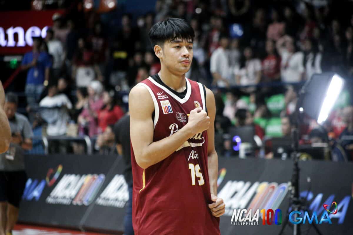 Mark Gojo Cruz do Perpetual Help da temporada 100 da NCAA