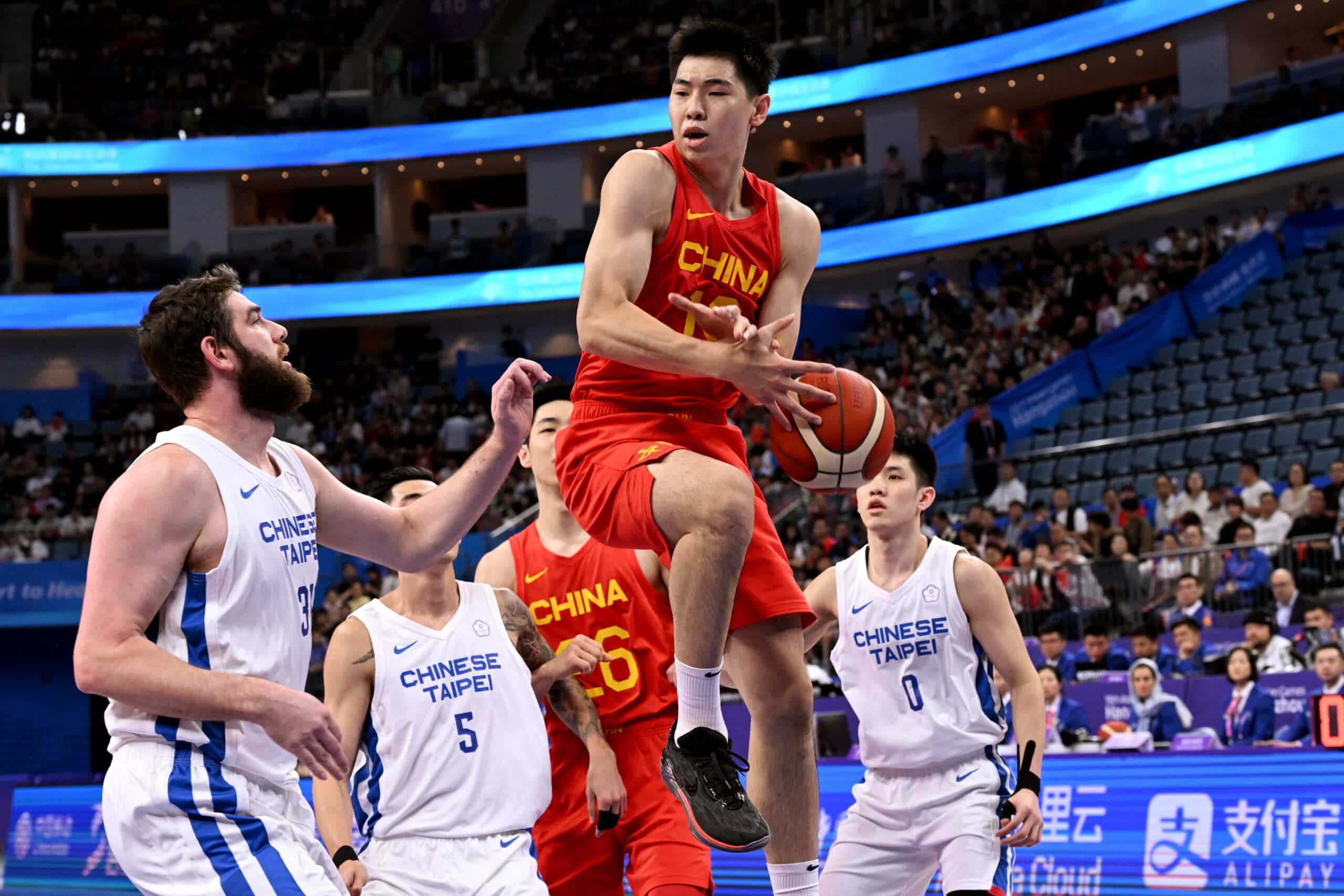 NBA: el delantero chino Cui Yongxi firma con los Brooklyn Nets