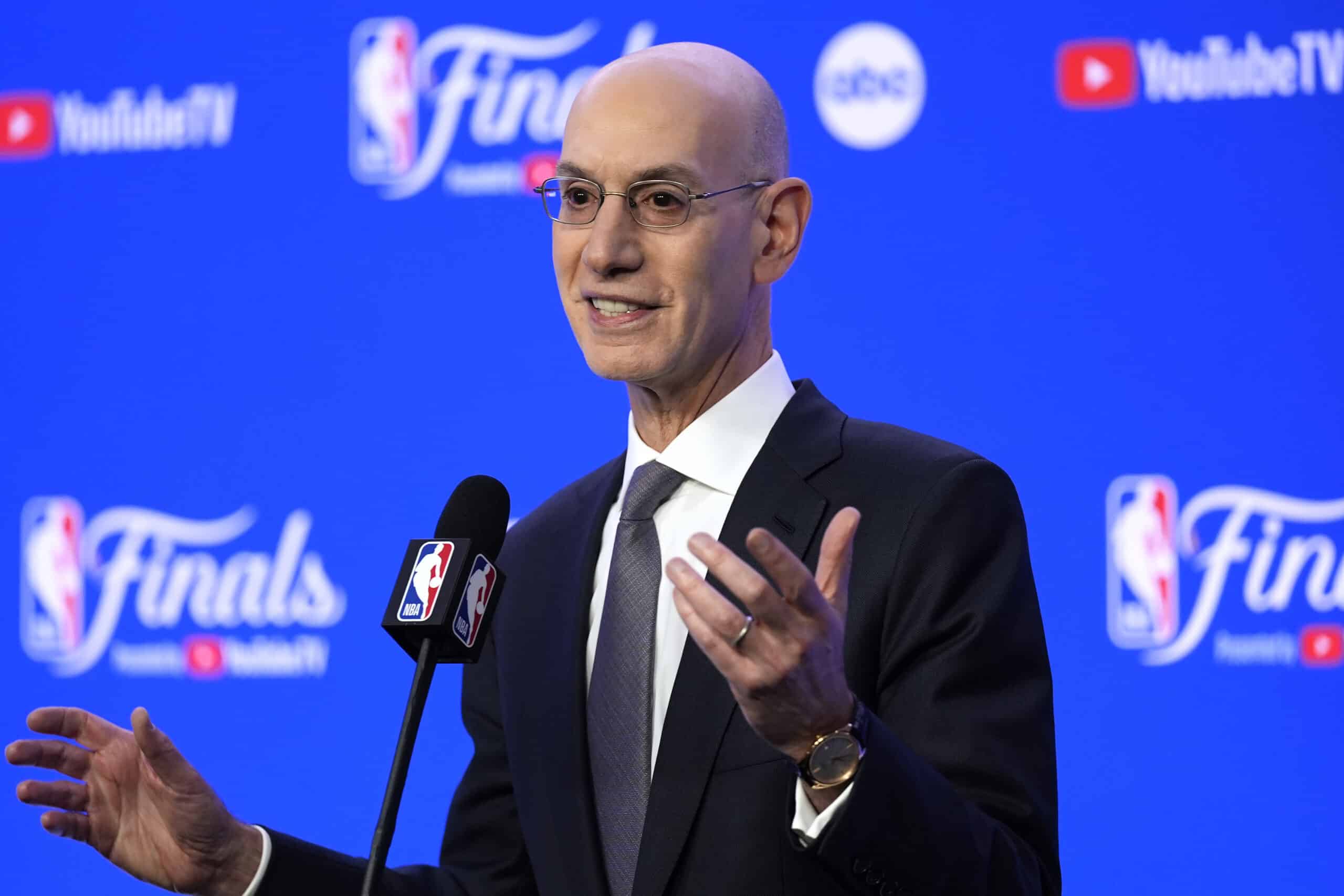 Comisionado de la NBA, Adam Silver