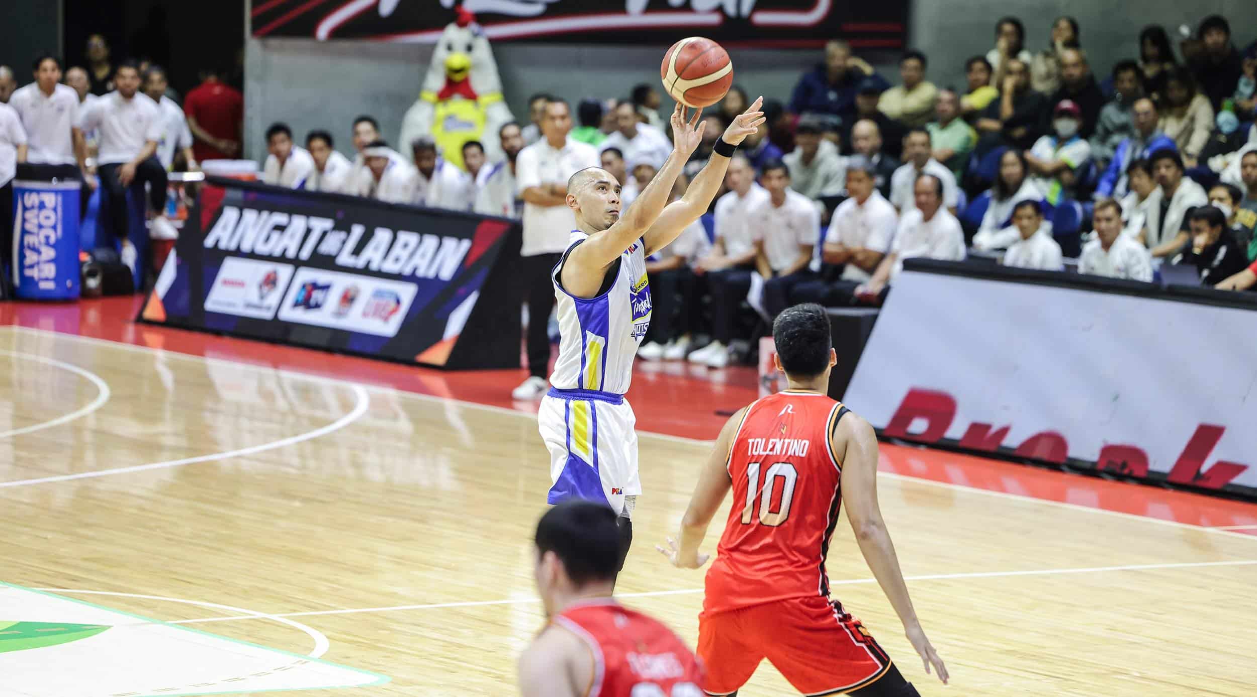 Magnolia Hotshots' Paul Lee during a PBA Governors' Cup game.