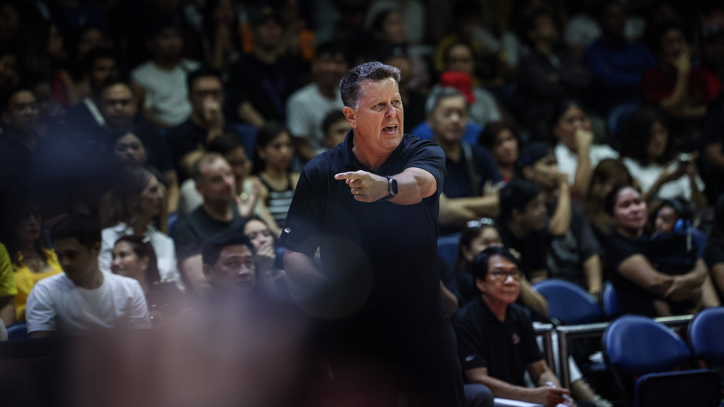 El entrenador de Ginebra, Tim Cone, PBA