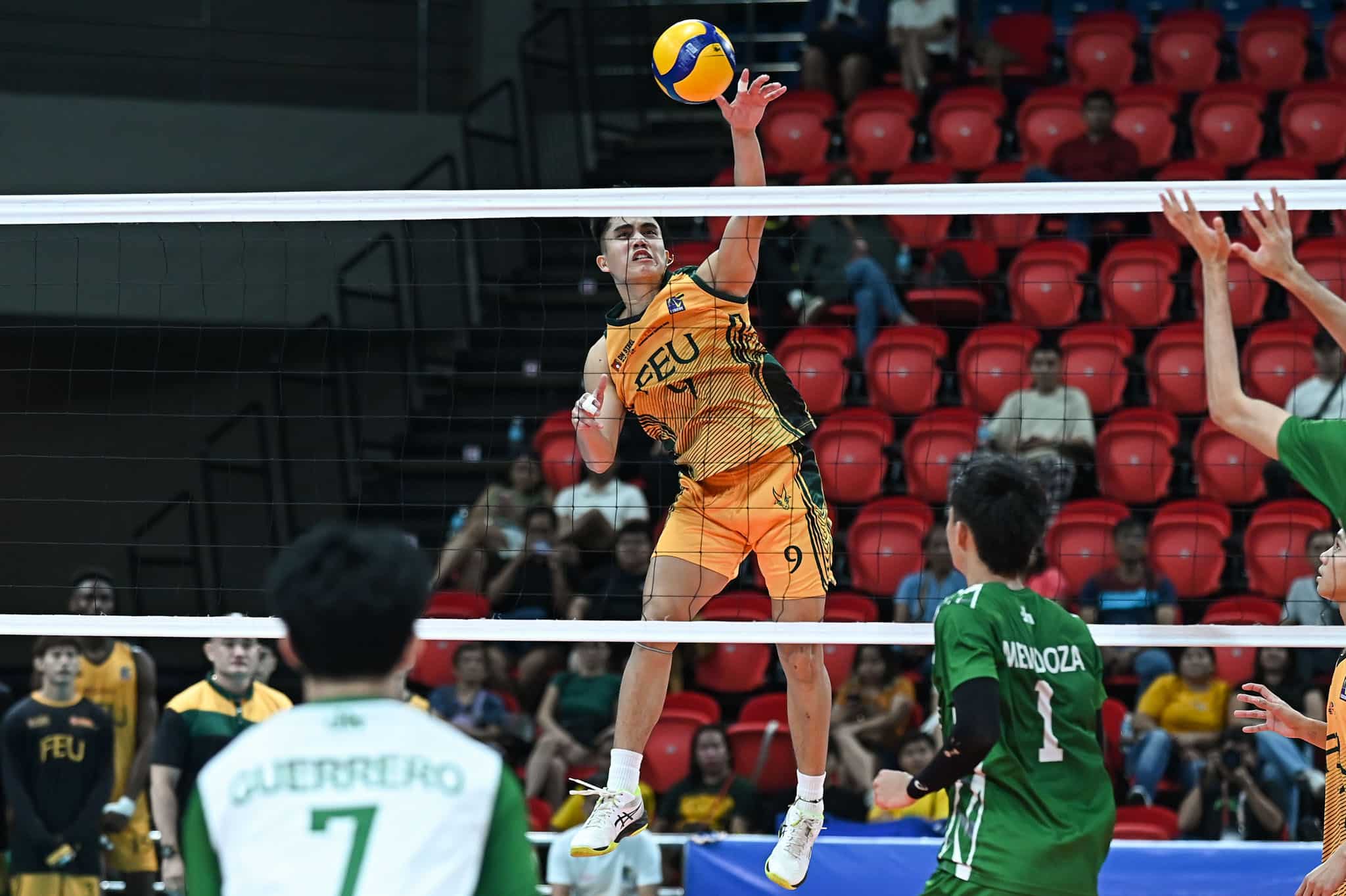 نهائيات Dryx Saavedra FEU Tamaraws V-League