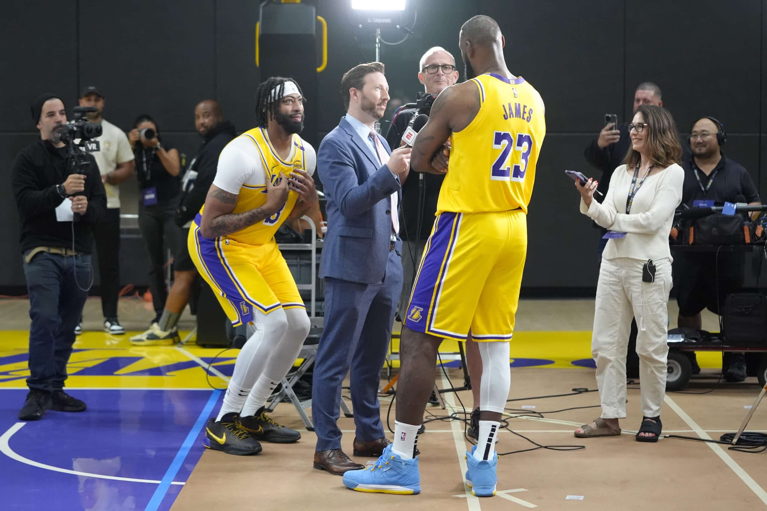 NBA: LeBron y Anthony Davis jugarán en el primer partido de pretemporada de los Lakers