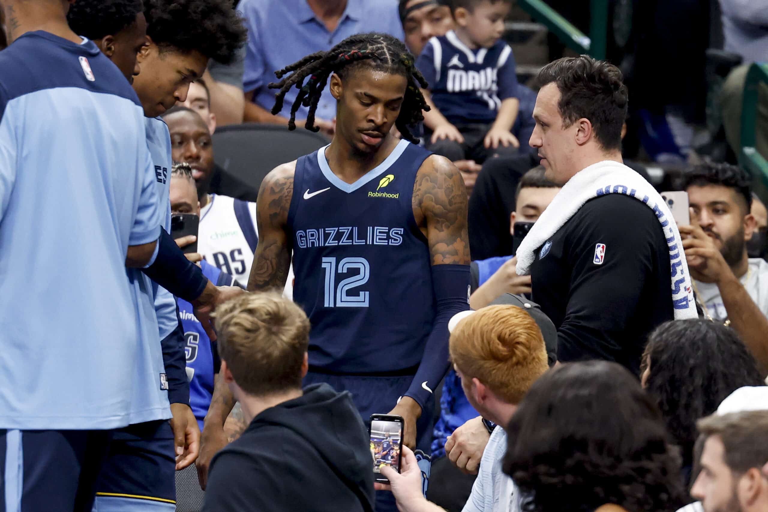 NBA: Ja Morant, do Grizzlies, sofre uma leve entorse no tornozelo