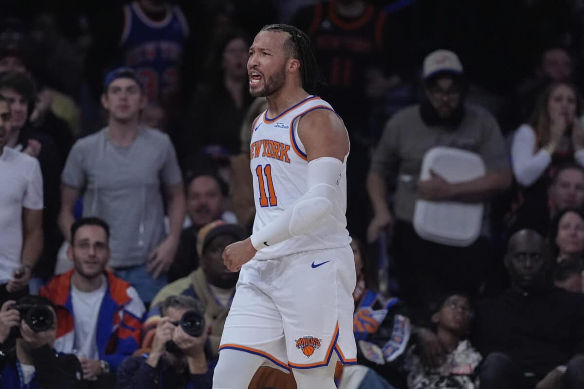 NBA: Knicks Roll Past Pacers In Home Opener